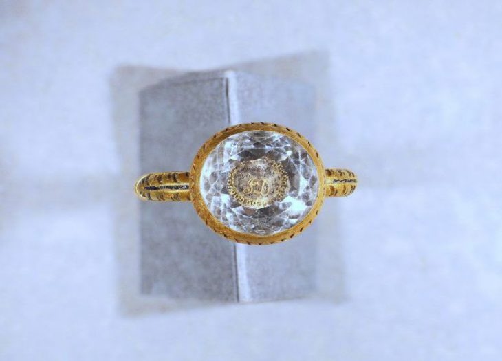 mourning ring